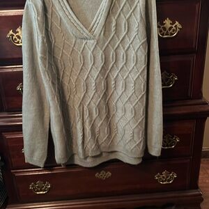 Light green hooded sweater XL. Great shape